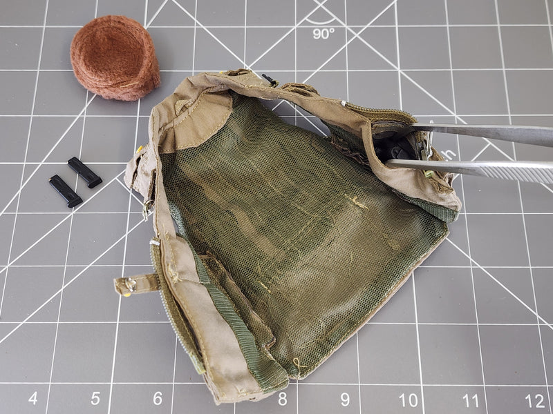 Load image into Gallery viewer, BAM 1/6 PMC DEVGRU OD Green Concealment Vest W/ Pakol Cap Ver. 5 (Hot Toys)
