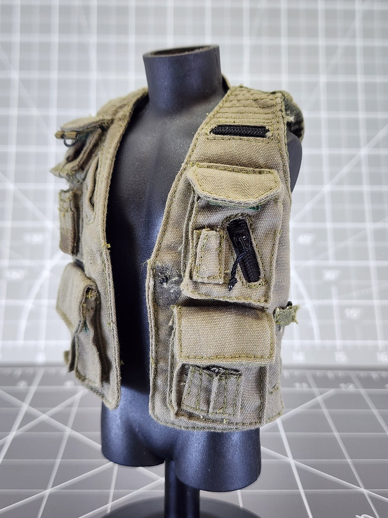Load image into Gallery viewer, BAM 1/6 PMC DEVGRU OD Green Concealment Vest Ver. 6 (Toy Soldier)

