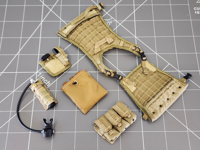 Load image into Gallery viewer, BAM 1/6 Coyote Tan Plate Carrier W/ Oxygen Tank &amp; Punch Knife (BBI)

