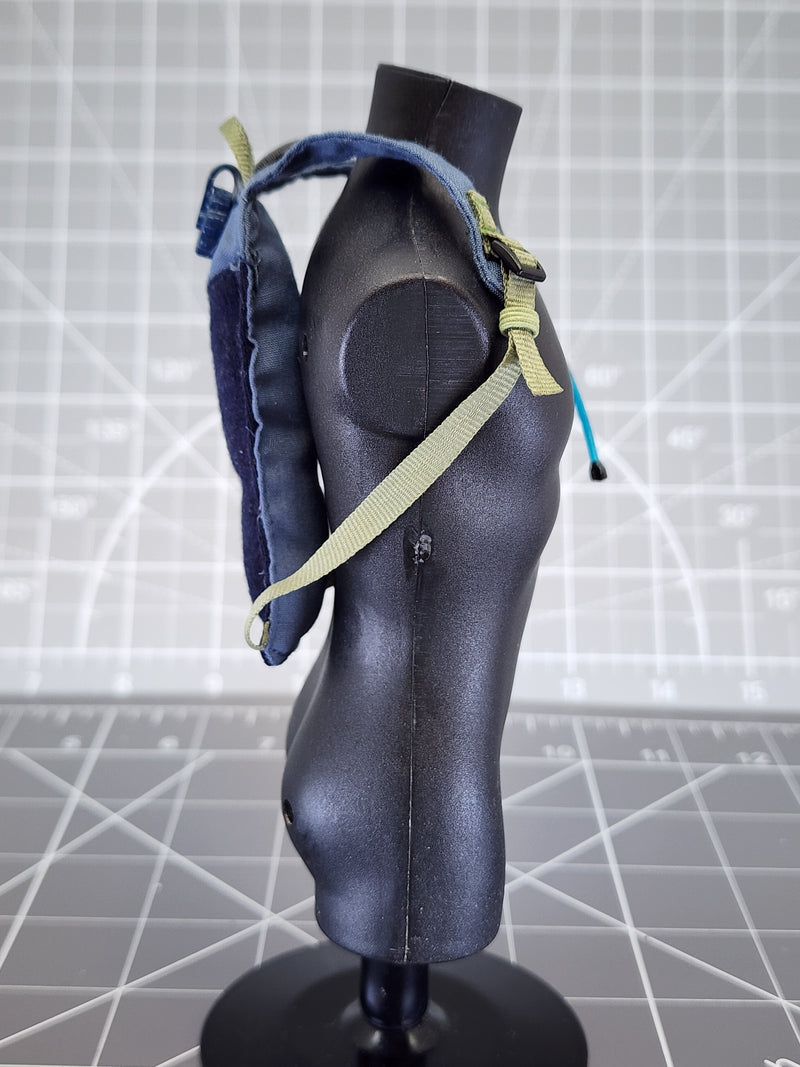 Load image into Gallery viewer, BAM 1/6 Blue Hydration Backpack With Drinking Tube (Dragon)
