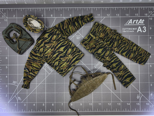 BAM 1/6 Vietnam Tiger Stripe Camo Uniform W/ Floatation Collar (Toy Soldier)