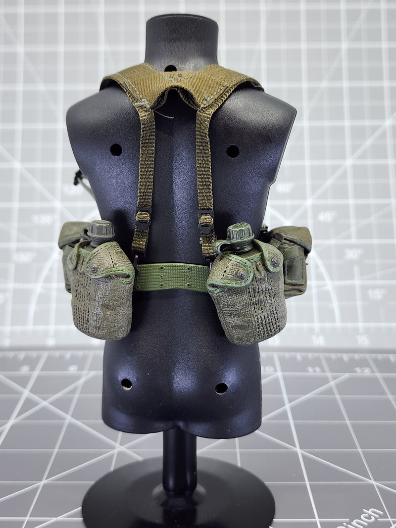 Load image into Gallery viewer, BAM 1/6 Vietnam OD Green Bar Belt W/ Suspenders, Knife &amp; Pouches (Dragon)
