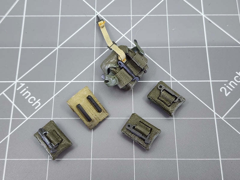 Load image into Gallery viewer, BAM 1/6 Vietnam OD Green Pouch Set Ver. 3 (Dragon)
