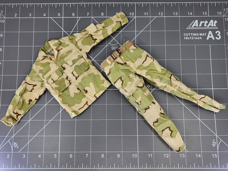 Load image into Gallery viewer, BAM 1/6 3C Desert Camo Uniform (Ace)
