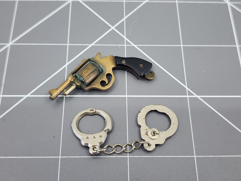 Load image into Gallery viewer, BAM 1/6 Revolver &amp; Handcuffs (Metal)
