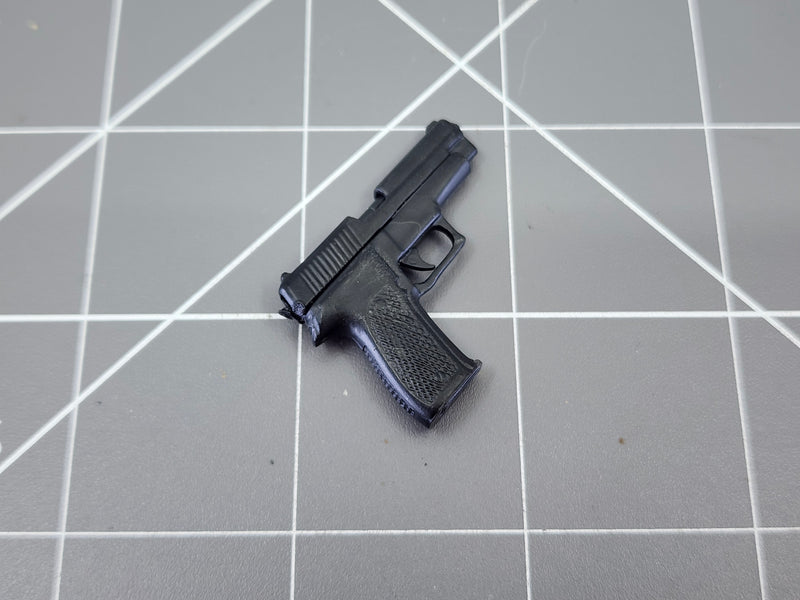 Load image into Gallery viewer, BAM 1/6 P226 Pistol W/ 3c Camo Drop Leg Holster (Ace)
