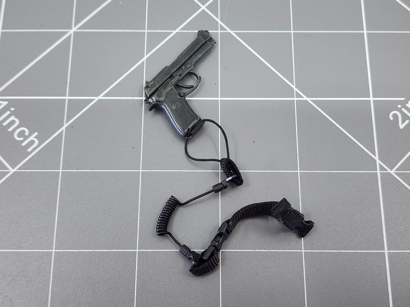 Load image into Gallery viewer, BAM 1/6 M9 Pistol W/ 3C Desert Camo Drop Leg Holster (Hot Toys)
