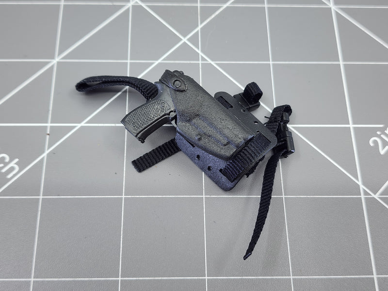 Load image into Gallery viewer, BAM 1/6 SIG P226 W/ Black Drop Leg Holster (ACE)
