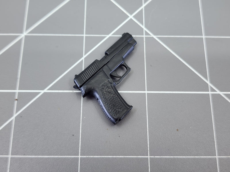 Load image into Gallery viewer, BAM 1/6 SIG P226 W/ Black Drop Leg Holster (ACE)
