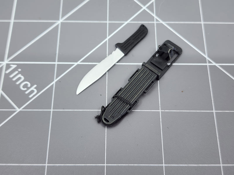 Load image into Gallery viewer, BAM 1/6 Machete W/ Black Sheath (Hot Toys)
