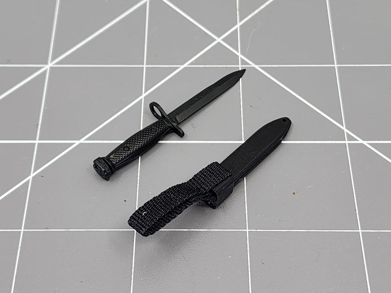 Load image into Gallery viewer, BAM 1/6 Black Bayonet W/ Black Sheath (Dragon)

