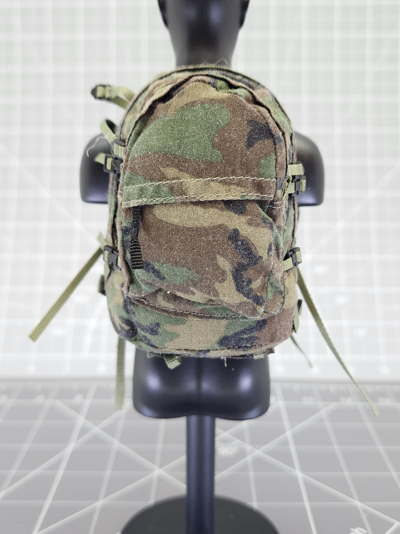 Load image into Gallery viewer, BAM 1/6 Woodlands Camo Assault Pack (Dragon)
