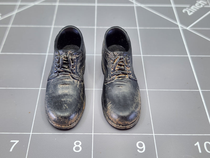 Load image into Gallery viewer, BAM 1/6 Weathered Black Shoes (Peg Type)
