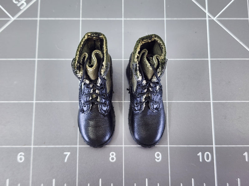 Load image into Gallery viewer, BAM 1/6 Vietnam Jungle Boots (New Line Miniatures) (Foot Type)
