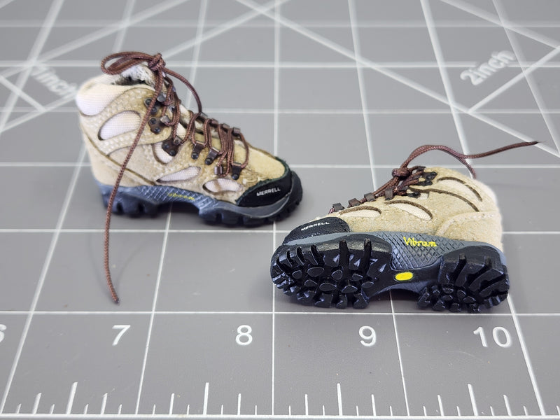 Load image into Gallery viewer, BAM 1/6 Merrell Saw Tooth Hiking Boots Ver. 1 (Crazy Dummy) (Foot Type)
