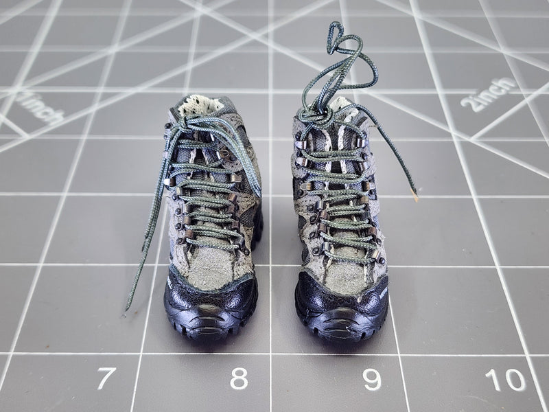 Load image into Gallery viewer, BAM 1/6 Merrell Saw Tooth Hiking Boots Ver. 3 (Crazy Dummy) (Foot Type)
