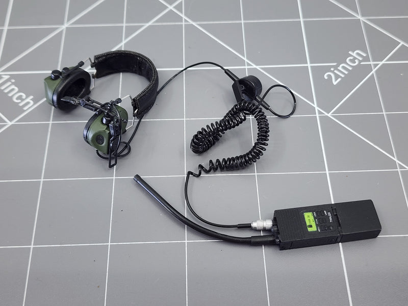 Load image into Gallery viewer, BAM 1/6 Radio &amp; Headset
