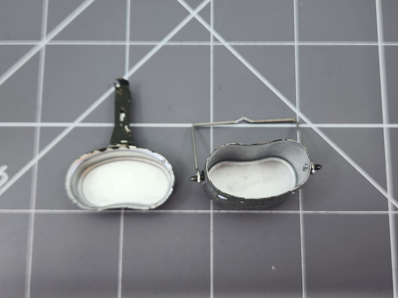 Load image into Gallery viewer, BAM 1/6 WWII German Metal Mess Tin (DID)
