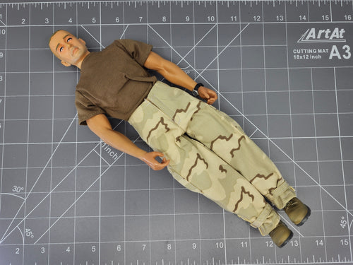 Bam 1/6 Figure W/ 3C Desert Camo Pants & Watch (Dragon)
