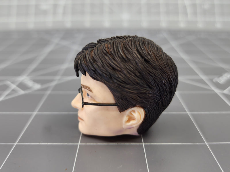 Load image into Gallery viewer, Bam 1/6 Harry Potter Figure (Med Com) (See Desc.)
