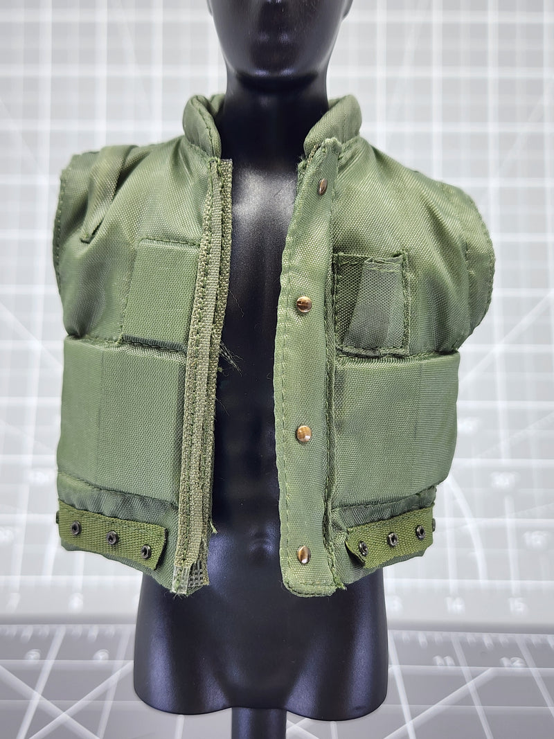 Load image into Gallery viewer, Bam 1/6 Vietnam OD Green Vest (Dragon) (See Desc.)
