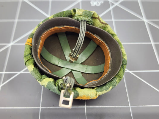 Bam 1/6 Vietnam Mitchel Pattern Camo Helmet, Love & Peace Badge (Dragon)