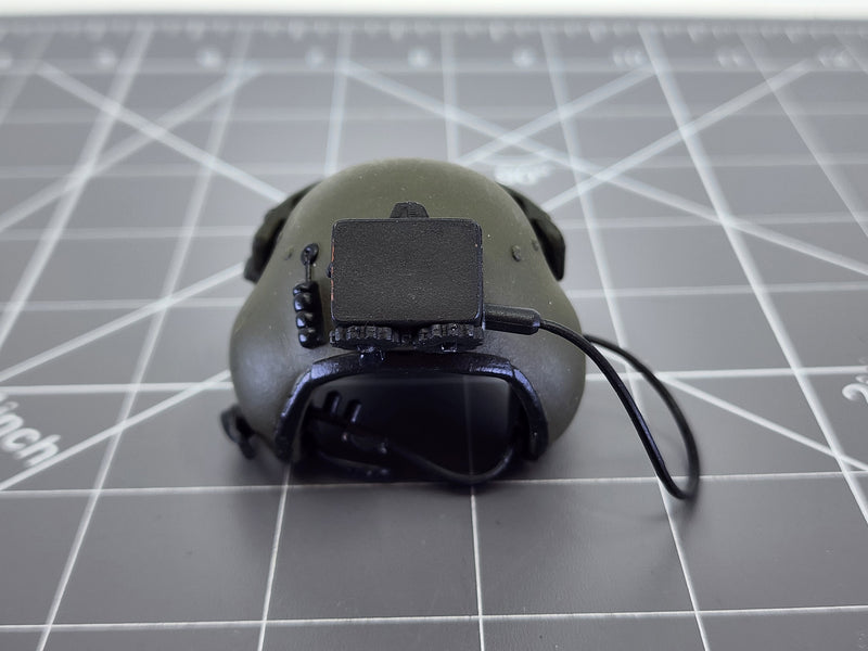 Load image into Gallery viewer, Bam 1/6 OD Green Helicopter Pilot Helmet (21 Century)
