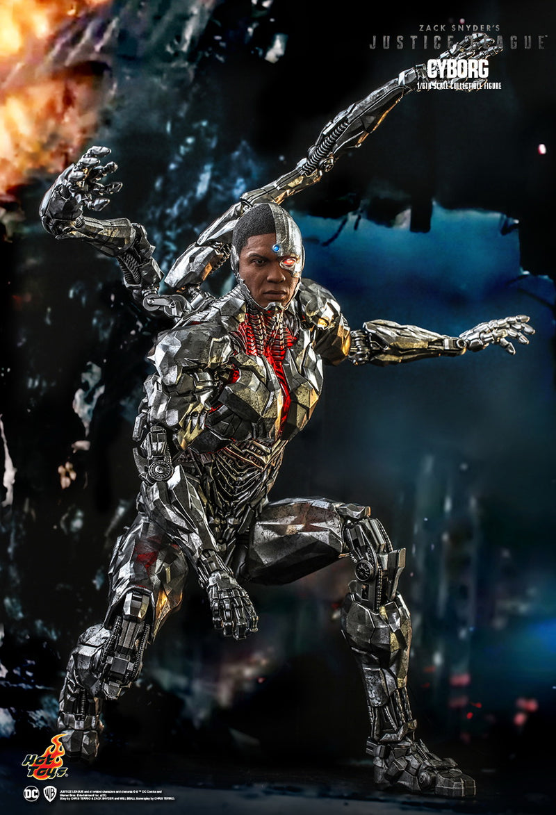 Load image into Gallery viewer, Justice League - Cyborg - MINT IN OPEN BOX
