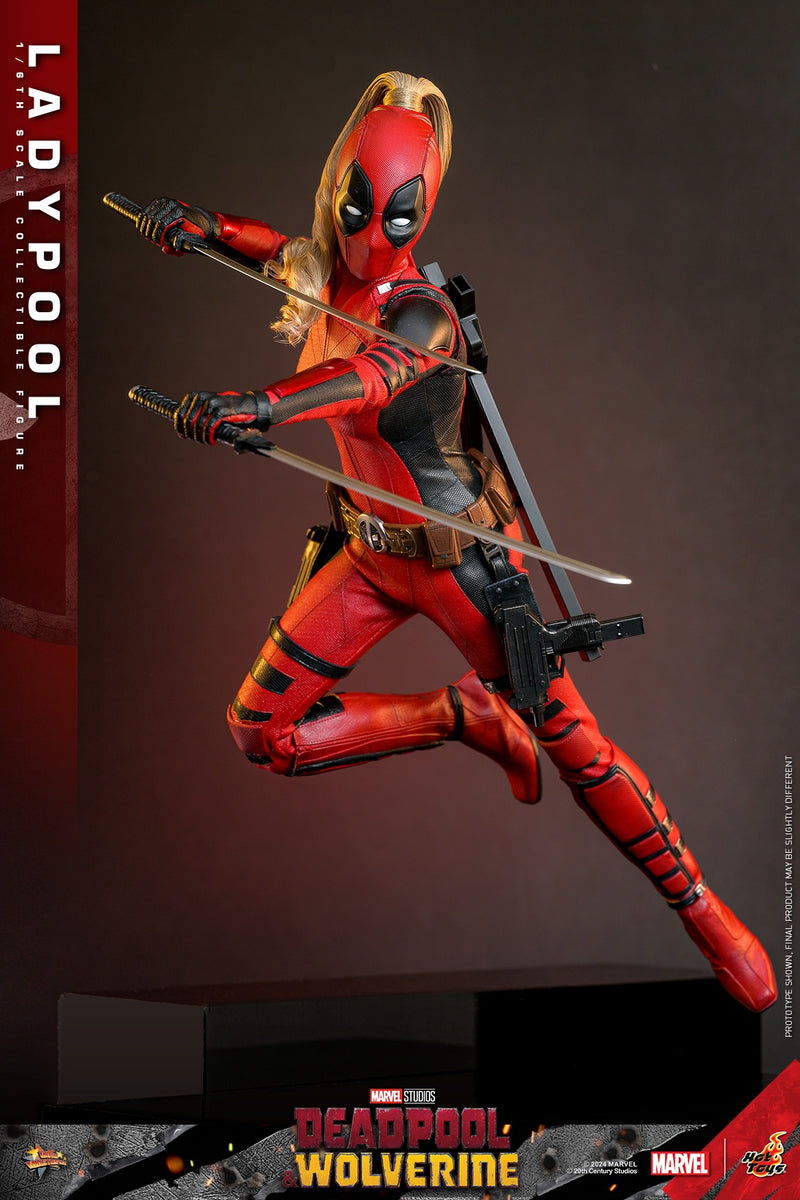 Load image into Gallery viewer, Deadpool &amp; Wolverine - Deadpool &amp; Ladypool - MINT IN BOX
