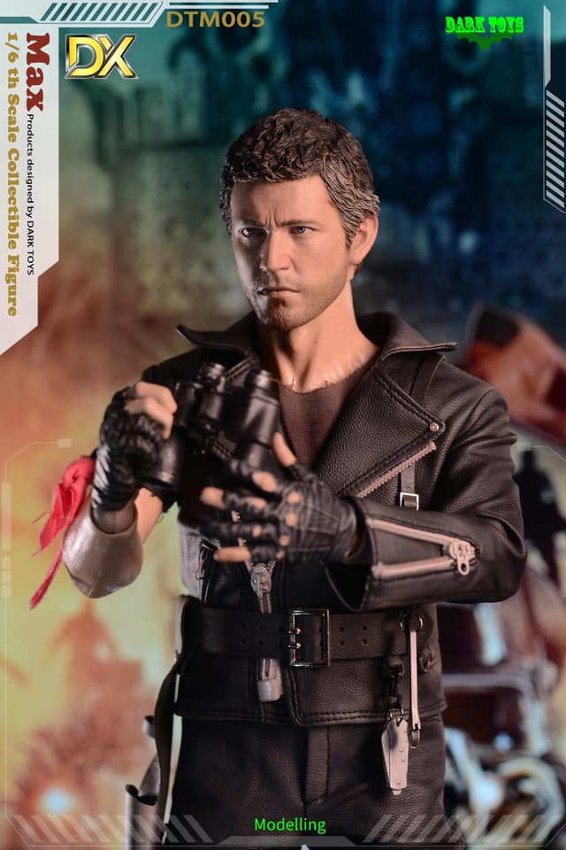 Load image into Gallery viewer, Mad Max - Max Deluxe Version - MINT IN BOX
