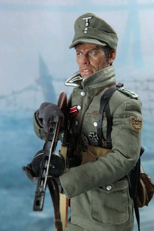 Load image into Gallery viewer, WWII - German Eastern Front 1943 Wehrmacht Steiner - MINT IN BOX

