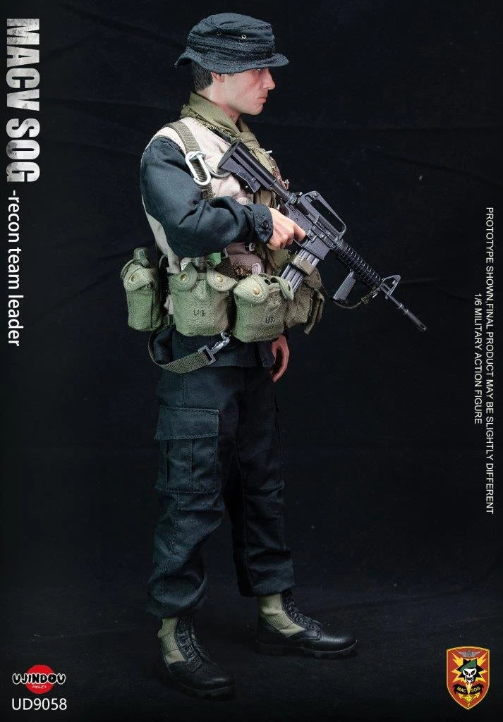 Load image into Gallery viewer, Vietnam MACV-SOG Recon Team Leader - Male Full Dressed Body
