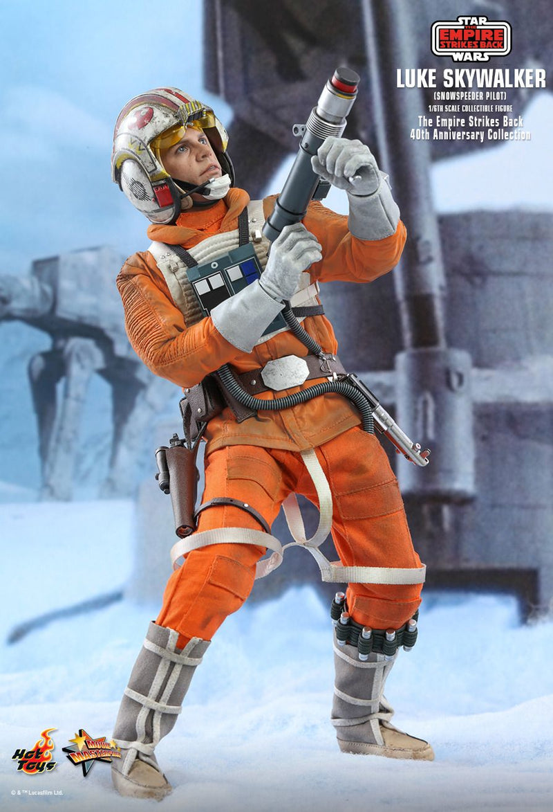 Load image into Gallery viewer, SW Ep. V - Grey Snowspeeder w/2x Snowspeeder Luke COMBO - MINT IN BOX
