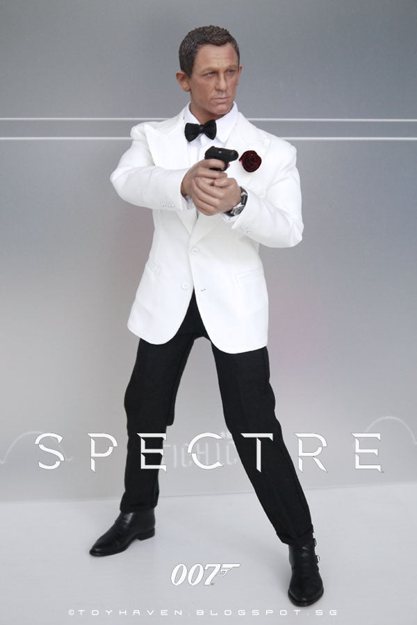 Load image into Gallery viewer, 007 Spectre - James Bond - White Tuxedo Edition - MINT IN BOX

