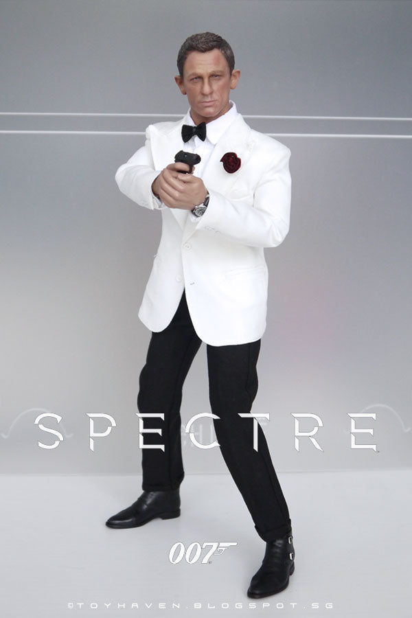 Load image into Gallery viewer, 007 Spectre - James Bond - White Tuxedo Edition - MINT IN BOX
