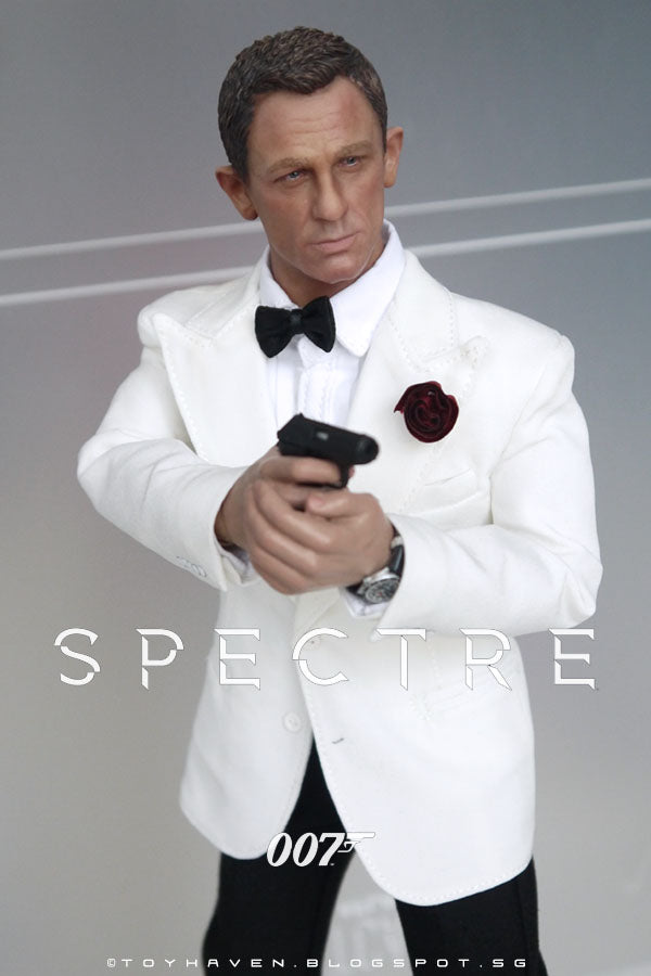 Load image into Gallery viewer, 007 Spectre - James Bond - White Tuxedo Edition - MINT IN BOX
