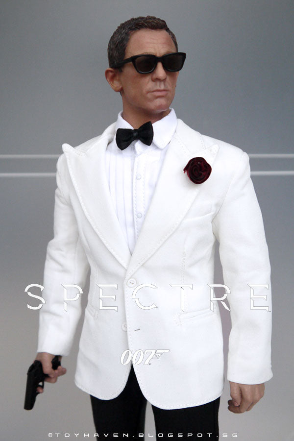 Load image into Gallery viewer, 007 Spectre - James Bond - White Tuxedo Edition - MINT IN BOX
