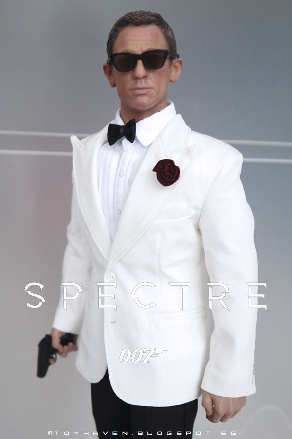 Load image into Gallery viewer, 007 Spectre - James Bond - White Tuxedo Edition - MINT IN BOX
