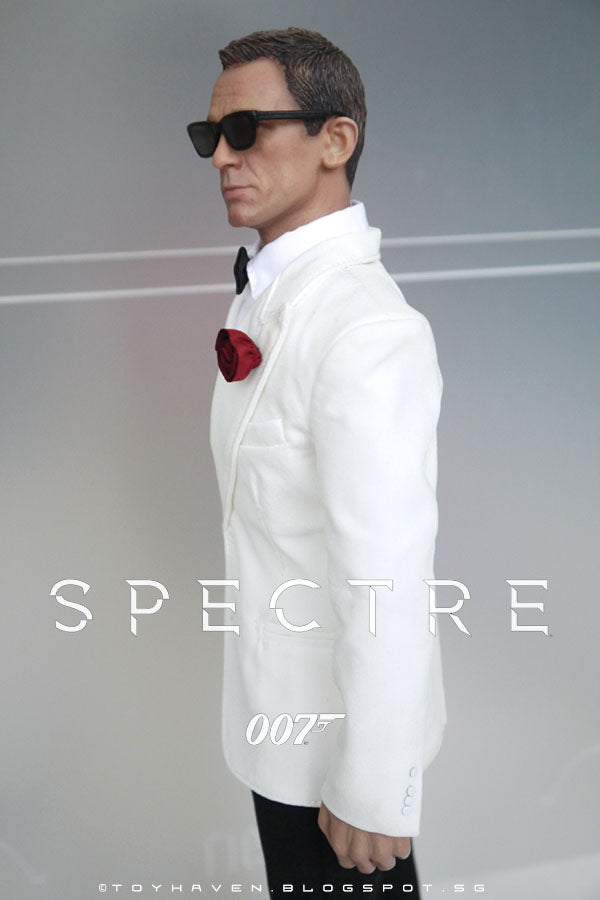 Load image into Gallery viewer, 007 Spectre - James Bond - White Tuxedo Edition - MINT IN BOX
