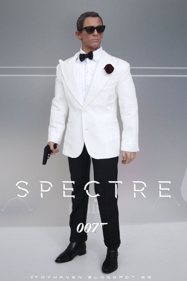 Load image into Gallery viewer, 007 Spectre - James Bond - White Tuxedo Edition - MINT IN BOX
