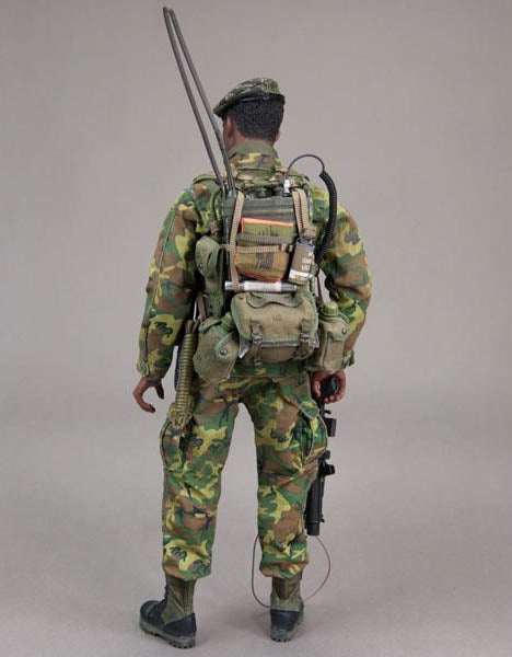 Load image into Gallery viewer, Vietnam - Long-Range Reconnaissance Patrol (LLRPs) Cobra - MINT IN BOX
