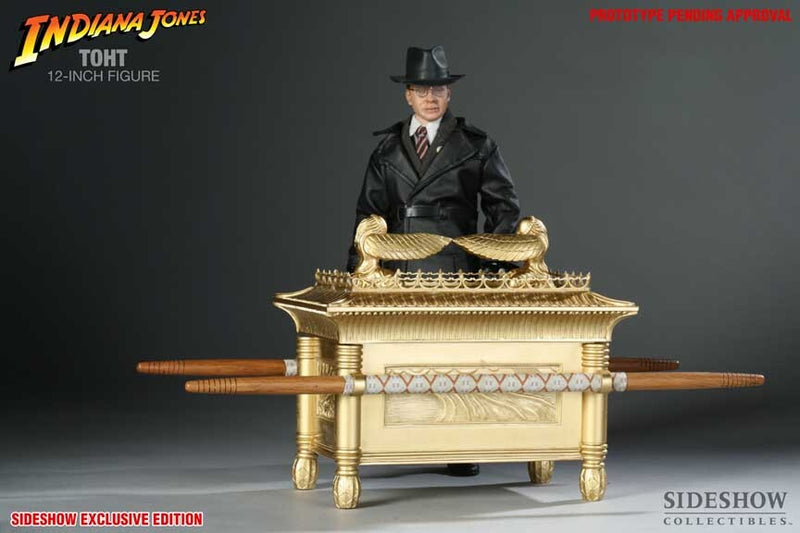 Load image into Gallery viewer, Indiana Jones ROTLA - Toht w/Ex Ark of the Covenant - MINT IN BOX
