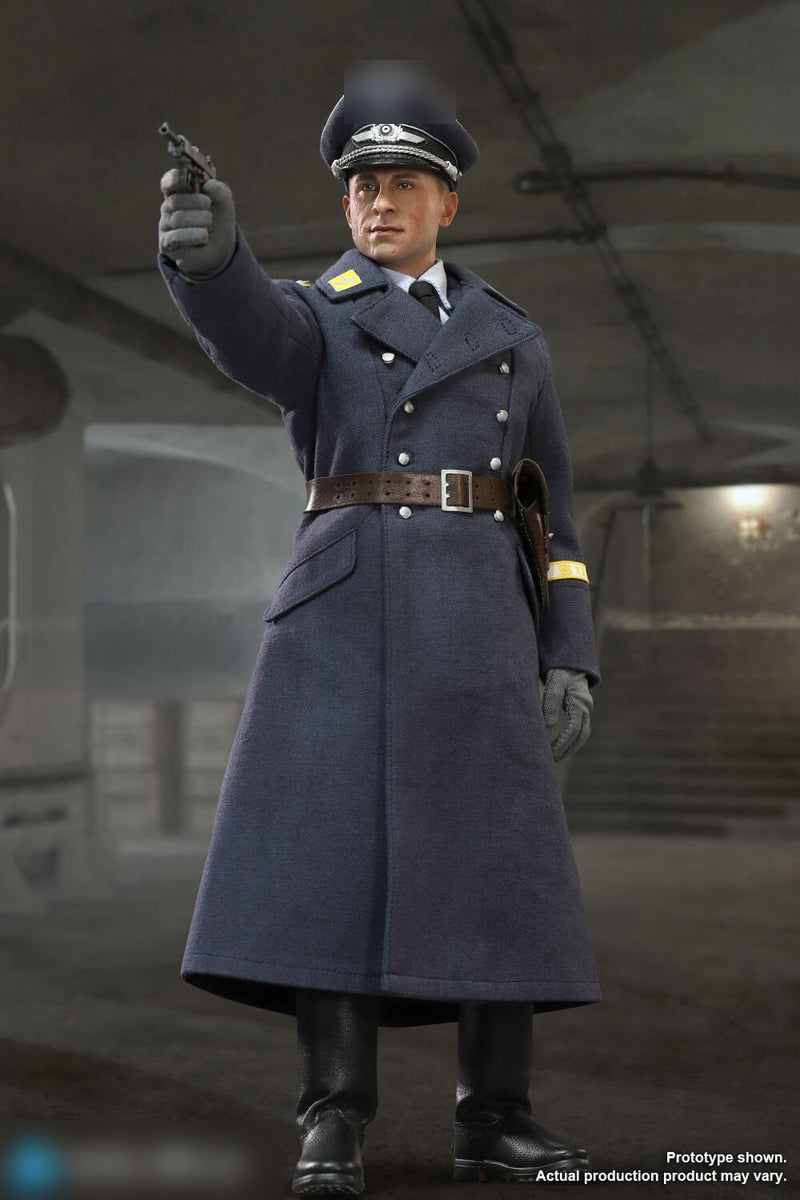 Load image into Gallery viewer, WWII - German Luftwaffe Captain - Willi - MINT IN BOX (READ DESC)
