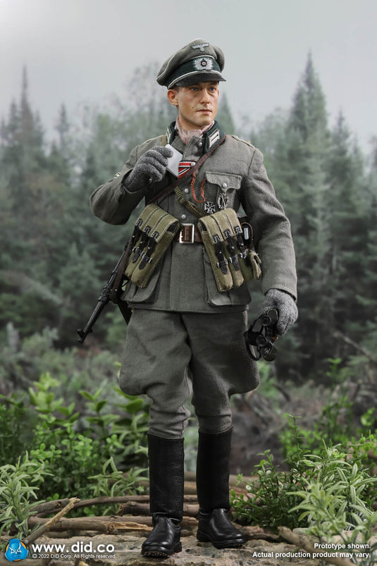 WWII - German WH Infantry - Male Body w/Head Sculpt & Green Uniform