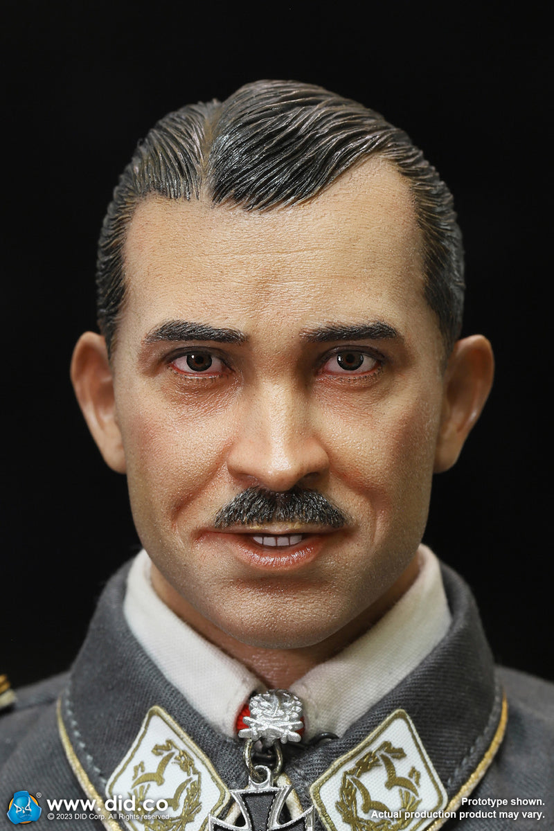 Load image into Gallery viewer, WWII - German Luftwaffe Pilot w/Cockpit  - MINT IN BOX (READ DESC)
