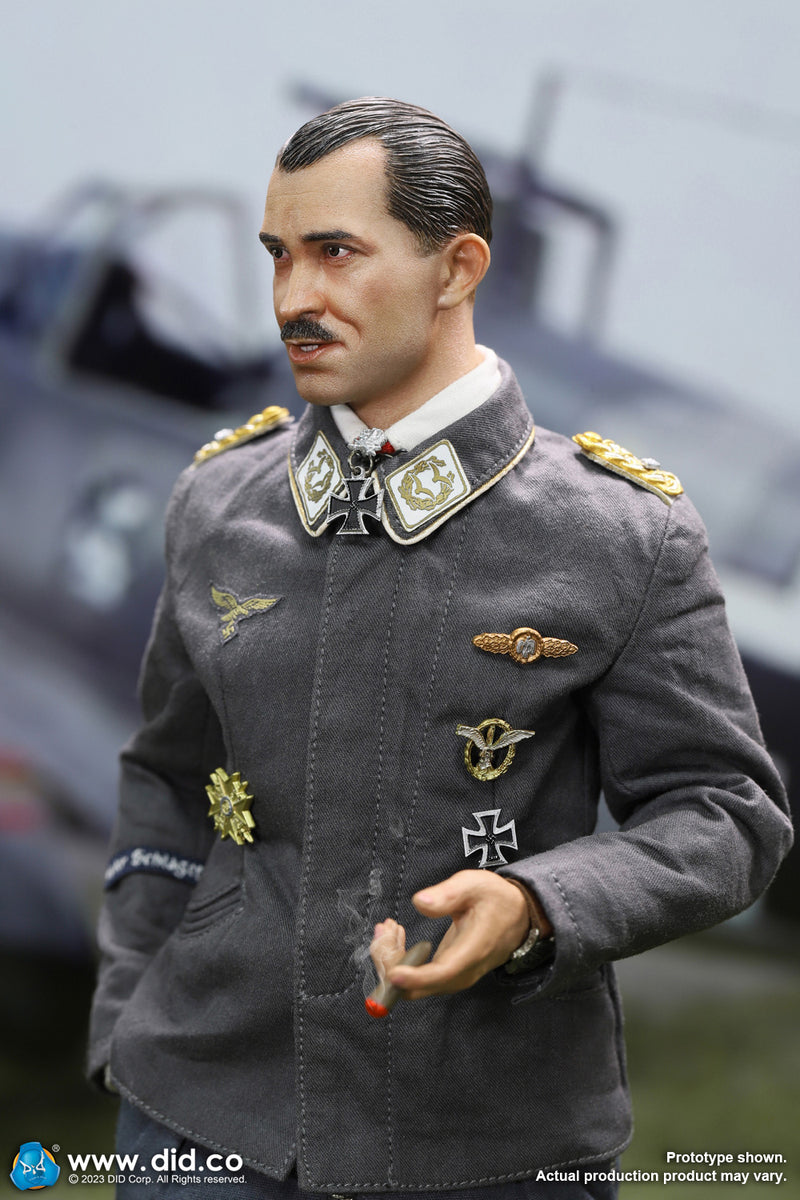 Load image into Gallery viewer, WWII - German Luftwaffe Pilot w/Cockpit  - MINT IN BOX (READ DESC)
