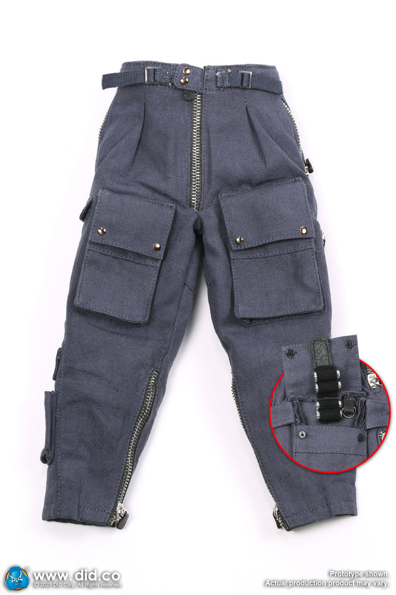 Load image into Gallery viewer, WWII - German Luftwaffe Pilot w/Cockpit  - MINT IN BOX (READ DESC)

