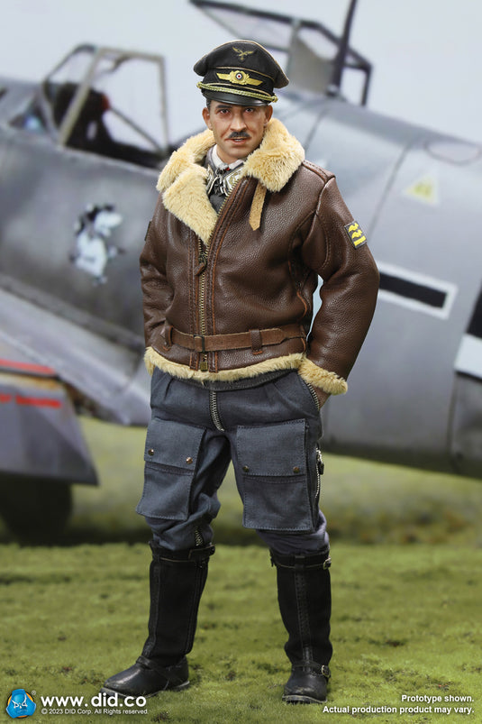 WWII - German Luftwaffe Pilot w/Cockpit  - MINT IN BOX (READ DESC)
