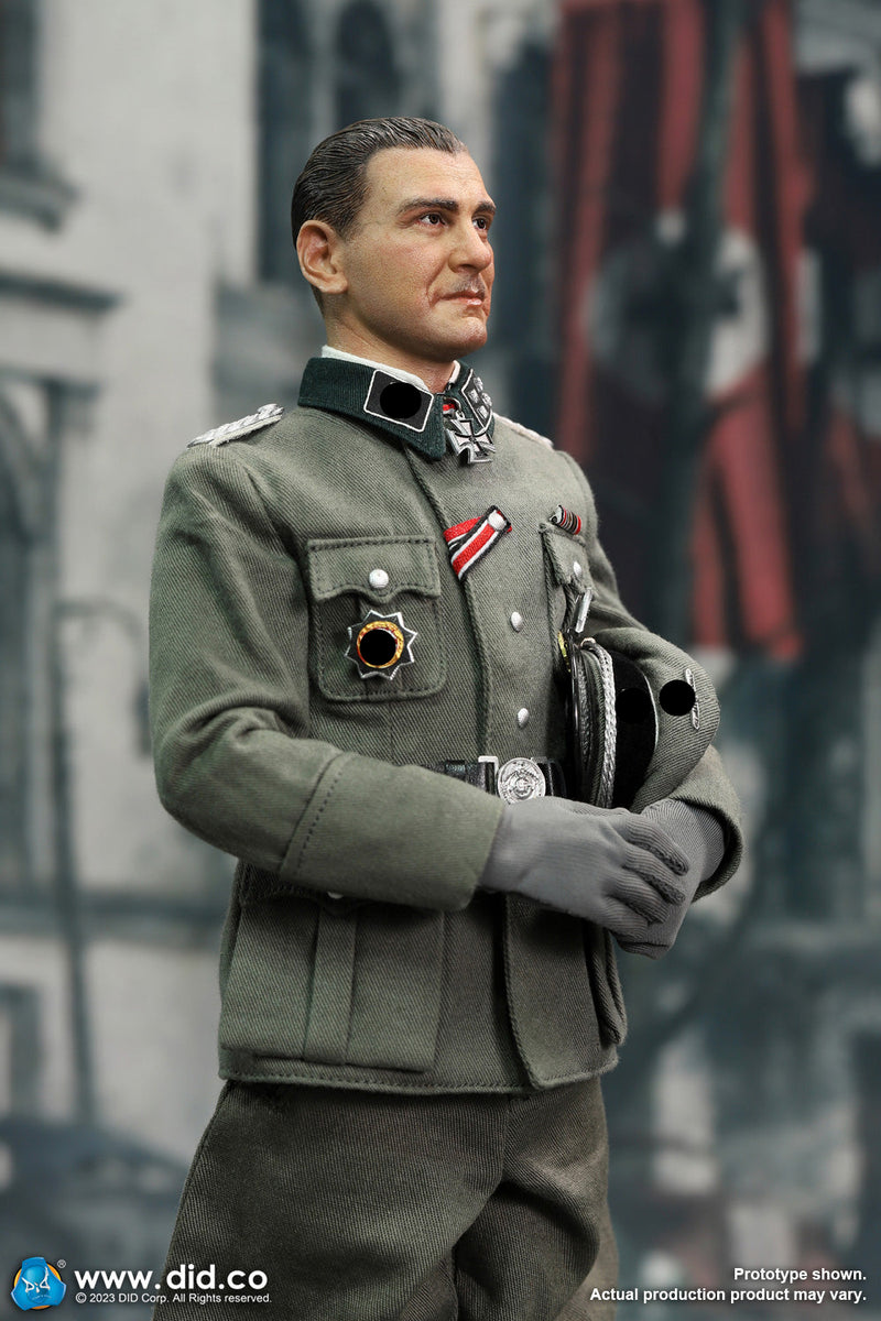 Load image into Gallery viewer, WWII - German Commanding Off. Skorzeny - MINT IN BOX (READ DESC)

