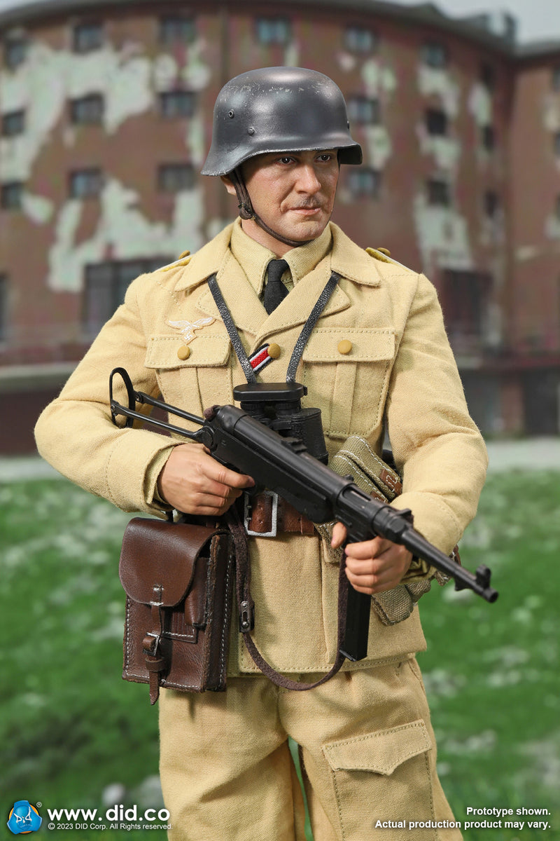 Load image into Gallery viewer, WWII - German Commanding Off. Skorzeny - MINT IN BOX (READ DESC)
